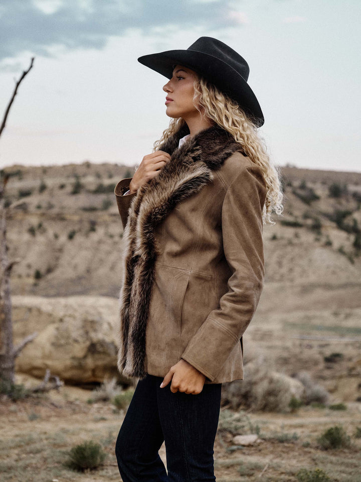 Women's Suede Coat With Toscana Shearling Collar - Schaefer Outfitter